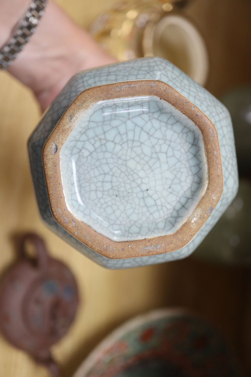 Mixed Oriental wares including a Chinese crackleglazed arrow vase and two Korean vases, etc., dish diameter 40cm